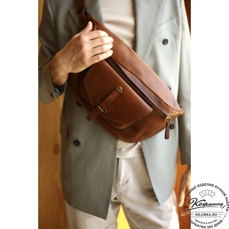 Кожаная нагрудная сумка "Слэш" (коричневая)